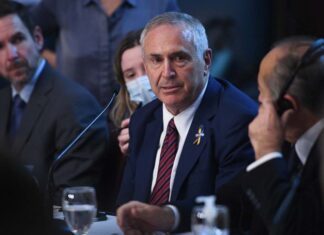 Por las Islas Malvinas: El Embajador de EEUU aboga por una «negociación» entre Argentina y Reino Unido