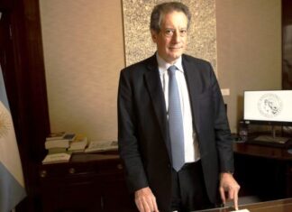 El Gobierno descartó una “devaluación violenta”