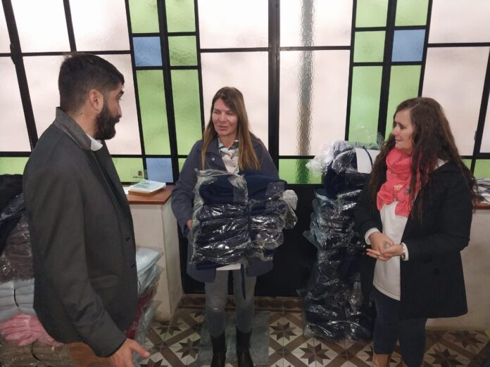 entrega de frazadas (2)