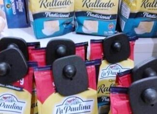 Colocan dispositivos antirrobo al queso rallado