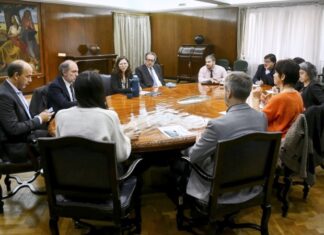 Los extranjeros podrán cambiar hasta 5.000 dólares