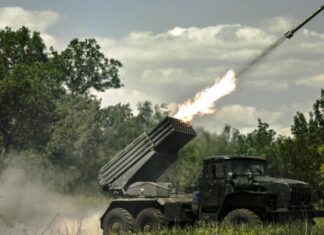 Ante el bombardeo Ruso. Evacuaron civiles de la ciudad de Sloviansk