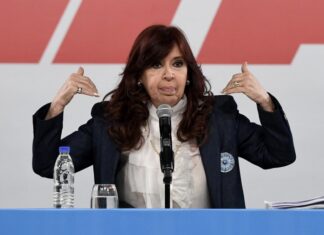 Cristina Fernández solicitó la ampliación de su declaración indagatoria para este martes