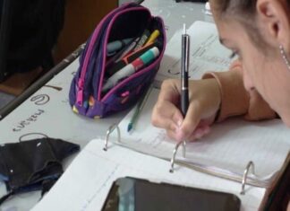 Prevén que más de 1.800 alumnos cursen y finalicen la secundaria