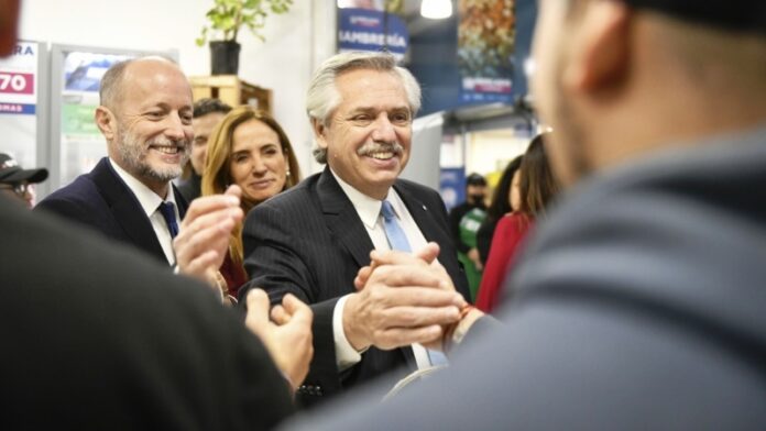 p8 - Fernández convocará a empresas y sindicatos