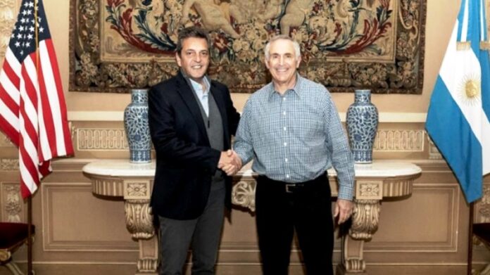 p8 - Massa comenzó su agenda de reuniones internacionales