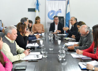 Acuerdan aumentar 20% a estatales en septiembre