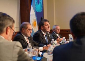 Massa en Washington: Se reunió con representantes de más de 30 empresas estadounidenses