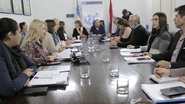 Este martes se reúne el Gobierno con los gremios estatales y docentes