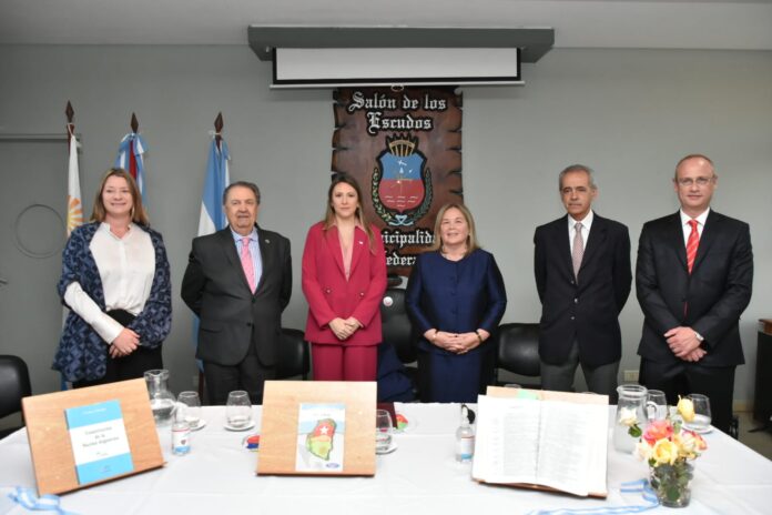 Jura-de-la-jueza-de-Paz-de-Federacion