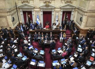 El kirchnerismo convocó a una sesión especial en el Senado para mañana para ampliar la Corte Suprema