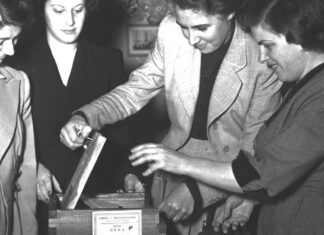 Realizan visitas guiadas especiales por los 75 años de la Ley de Voto Femenino en Museo de Paraná