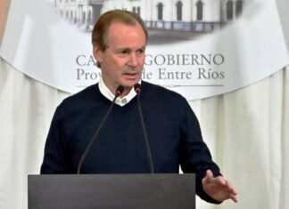 Gustavo Bordet confirmó que presentó el proyecto de presupuesto 2023 en la Legislatura