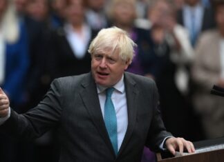 Boris Johnson volvió a Londres: Crecen los rumores sobre su candidatura a primer ministro