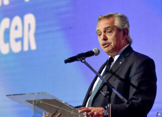 Alberto Fernández: “¿En este gobierno alguien los mandó a espiar o usó la AFIP contra ustedes?”