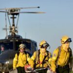 p2 – Los comandos trabajan para contener los incendios
