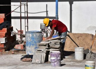 Ampliarán y refaccionarán 12 escuelas en la provincia