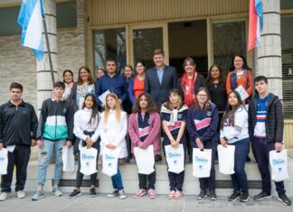 El Becario entregó más de 120 becas a estudiantes que representan a Entre Ríos en eventos nacionales