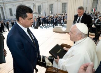 Galarraga se reunió con el Papa Francisco en el Vaticano