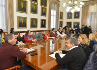 El Gobierno provincial convocó a los gremios docentes y estatales