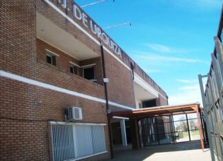 Dos personas terminaron heridas al caer de una moto