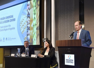 Bordet presentó la Región Centro en Singapur