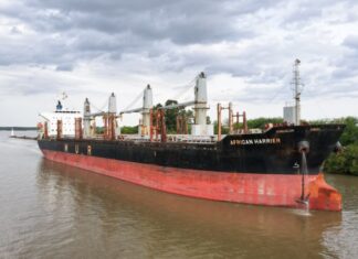 Puerto. Zarpó un buque e ingresó otro