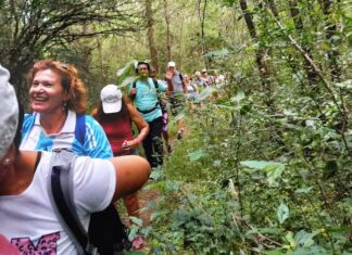 Vida saludable. Caminata Aventuracdelu llegó hasta La Toma