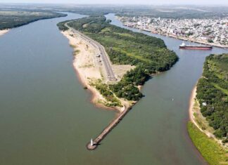 Los puertos entrerrianos finalizan el año con intensa actividad