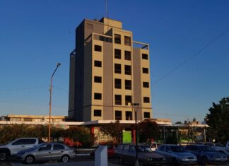 El ex Hotel «Francisco Ramírez» cuenta con sus frentes renovados