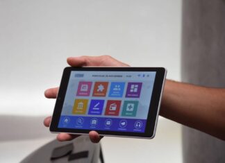 Para los adultos mayores: Entregaron 100 tablets en nuestra ciudad en el 2022