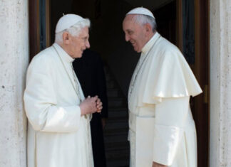 Francisco presidirá el funeral de Benedicto XVI el próximo jueves
