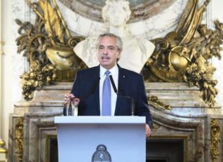 Fernández instruyó para que se investiguen los chats