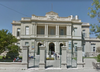 Licitarán la obra de reparación del salón de actos de la escuela Normal