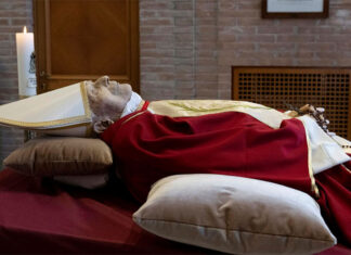 Despiden a Benedicto XVI en la Basílica de San Pedro