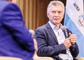 Macri habla de “vergüenza” por recibir a Maduro