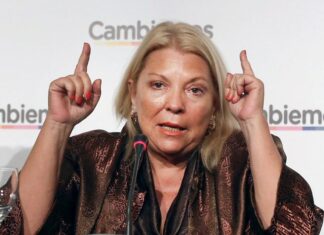 Carrió cargó contra Javier Milei: «Si gana me voy del país»