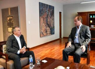 Mientras el PJ define su estrategia, Urribarri amaga con su candidatura