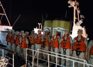 El Guardacostas MANDUBI encuentra de visita en el puerto