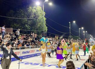Cuatro comparsas abrieron el Carnaval uruguayense