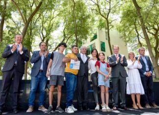 Fernández y Bordet sellan convenios para 700 casas