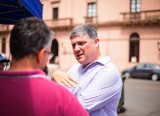 Proponen retirar las tasas de la boleta de la luz
