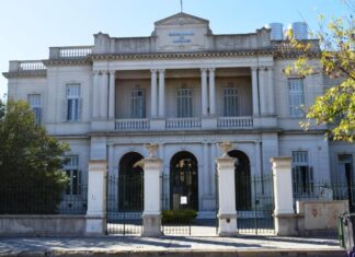 Abren los sobres para la reparación del salón de actos de la Normal