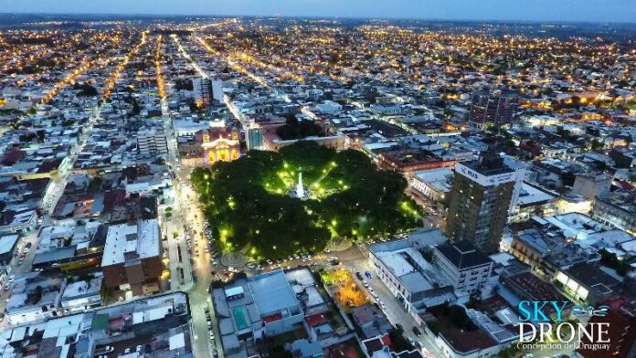 p9 - Plaza Ramírez nocturna áerea