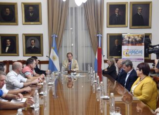 Bordet: “El destino de la apicultura de Entre Ríos tiene que ser el generar valor agregado”