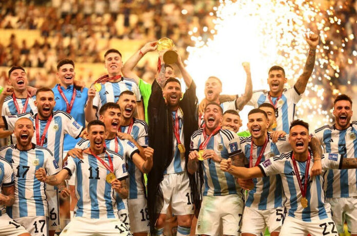 Foto del domingo de la selección de Argentina celebrando tras ganar el Mundial