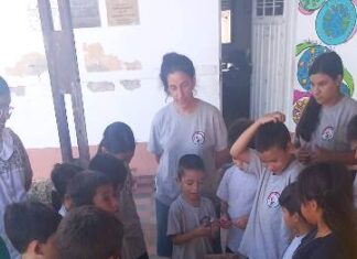 Tras la realización de la colecta. Llevaron los útiles a la Escuela N°5 de Talita