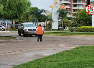 Bomberos llevaron a cabo un simulacro en la escuela Manuel Belgrano