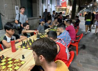 El ajedrez tuvo una nueva instancia en la peatonal Rocamora