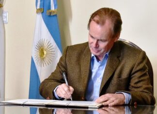 Anulan carga provincial en la factura de la luz